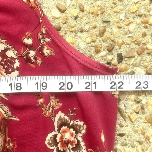 Lane Bryant Floral V-neck Red Tank Size 14 16 14/16 - Picture 7 of 8